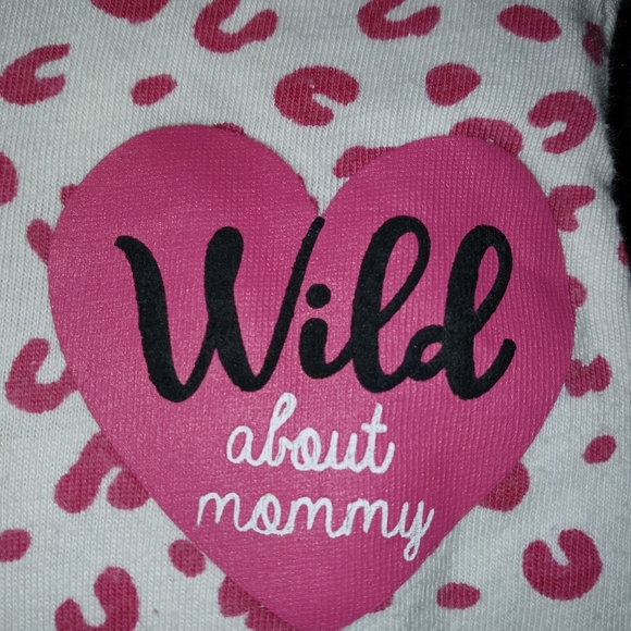ONESIE brand outfits and onesies - Picture 5 of 5